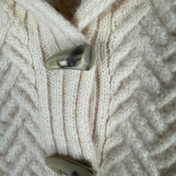 Ralph Lauren Exclusive Hand Knit 100% Wool Sweater Horn Toggle Buttons Petite M - Picture 7 of 16